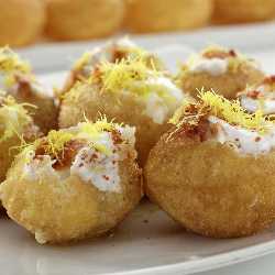 Dahi Batata Puri