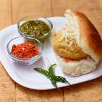 Amul Butter wada pav