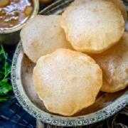 Puri ( 2pcs) Potato Peas Curry