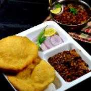 Chole Puri (2pcs)