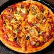 Paneer Masala Elote Pizza