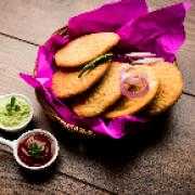 Pyaaz Kachori (2 Pieces)
