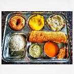 Set Dosa with Vada Curry