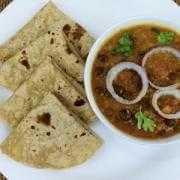 Chapathi with kadalai curry