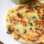 Uttappam/onion/chilli/tomato