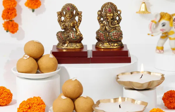 Auspicious Laxmi Ganesha Idols Diwali Hamper